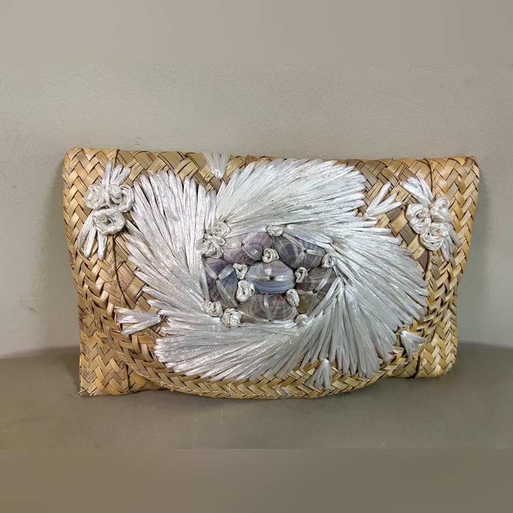 Handwoven Straw Raffia Clutch With Shell & Bead Detailing – Beach Boho Style